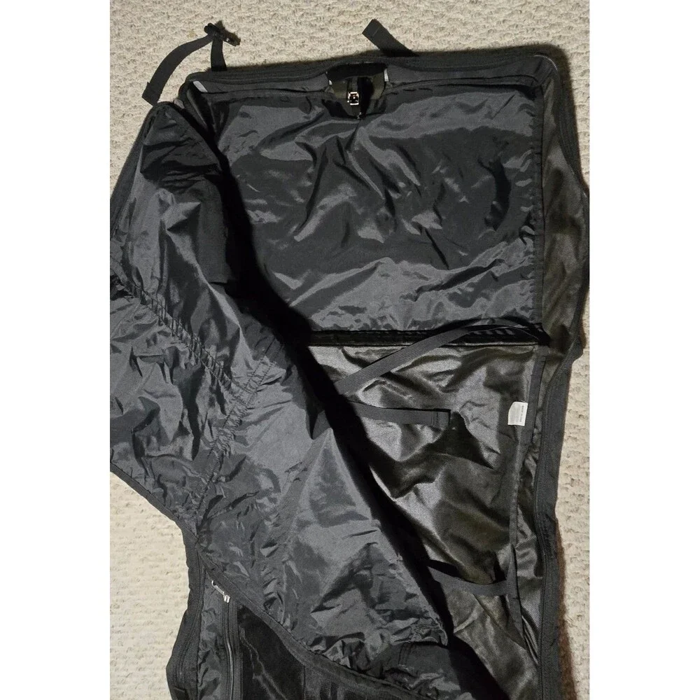 Vintage Patagonia Burrito Suiter Garmet Travel Bag Hanging Black Mesh Tri Fold